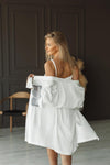 <tc>White nightgowns with embroidery</tc>